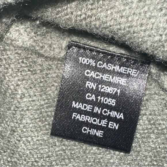 360 Cashmere Asymmetric Split Hem Long Sleeve Cashmere Sweater Green Women’s XS - Picture 5 of 5